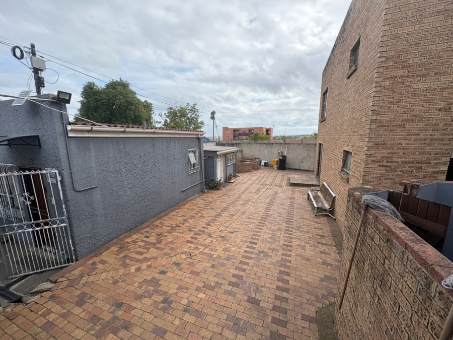 10 Bedroom Property for Sale in Southernwood Eastern Cape